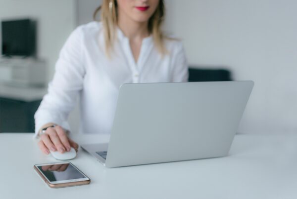 woman at laptop